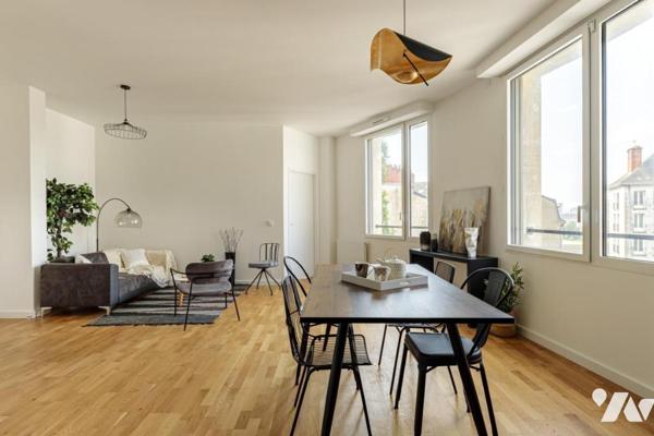 NANTES CENTRE-VILLE/CAMBRONNE: T4 de 94m² au 3ème étage avec ascenseur