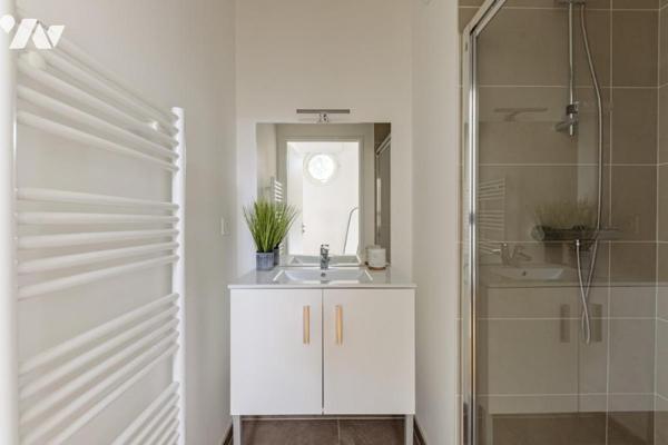 NANTES CENTRE-VILLE/CAMBRONNE: T4 de 94m² au 3ème étage avec ascenseur