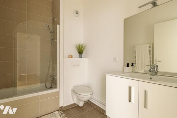 NANTES CENTRE-VILLE/CAMBRONNE: T4 de 94m² au 3ème étage avec ascenseur