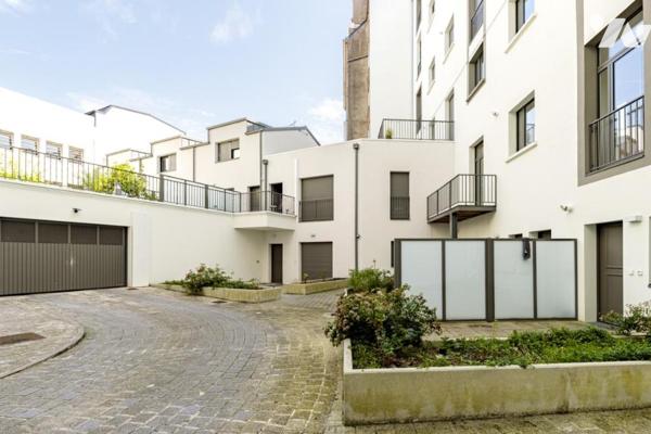 NANTES CENTRE-VILLE/CAMBRONNE: T4 de 94m² au 3ème étage avec ascenseur