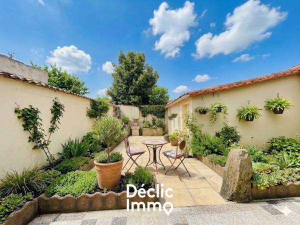 Vente maison de caractère Aytre, 187m² 6 pièces 389 000€ avec garage