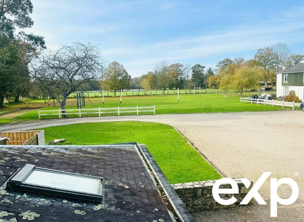 "Investissement Rentable : Gîte + 12 Logements Loués" sur plus de 8400m2 de terrain.