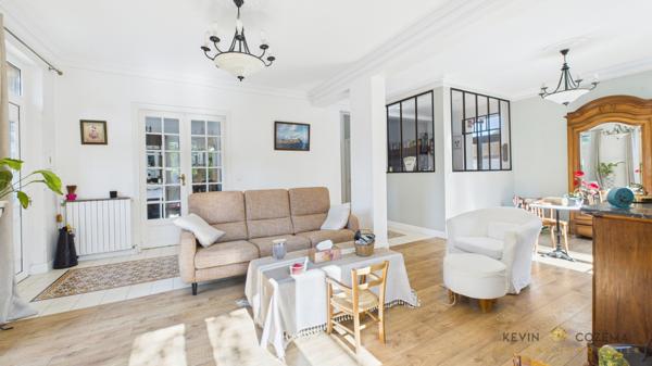 Corbeil-Essonnes (91100) Belle maison meulière 10 pièces de 212 m² – Corbeil-Essonnes Centre-ville