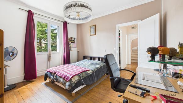 Corbeil-Essonnes (91100) Belle maison meulière 10 pièces de 212 m² – Corbeil-Essonnes Centre-ville