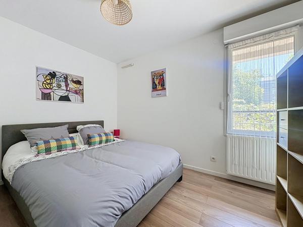 Grand T2 Lumineux tout équipé avec terrasse