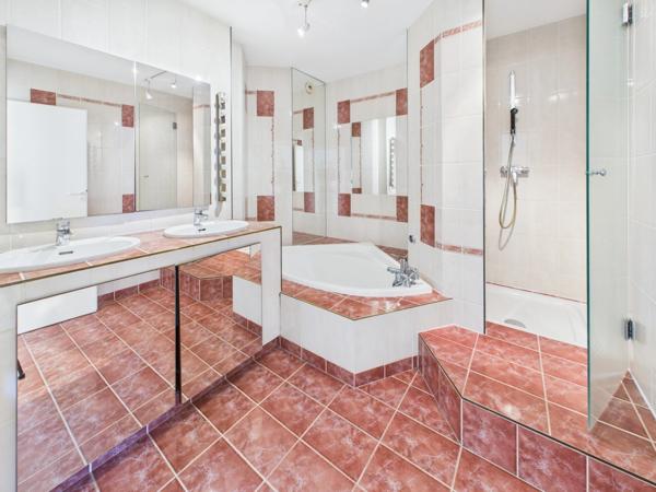 Haute Savoie (74), à vendre AMBILLY - Proche douane - Appartement T4 duplex attique