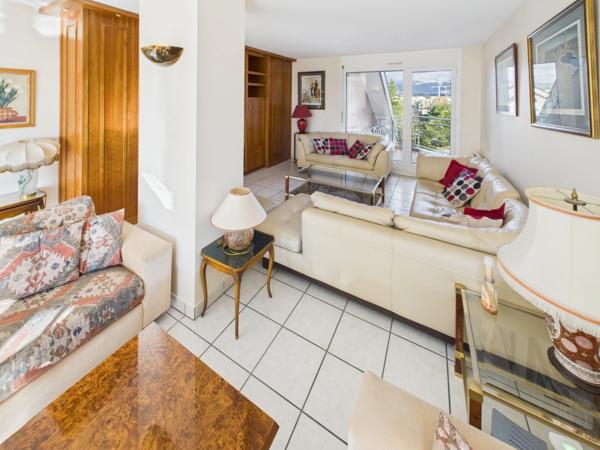 Haute Savoie (74), à vendre AMBILLY - Proche douane - Appartement T4 duplex attique