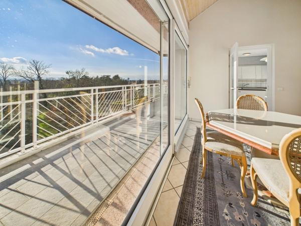 Haute Savoie (74), à vendre AMBILLY - Proche douane - Appartement T4 duplex attique