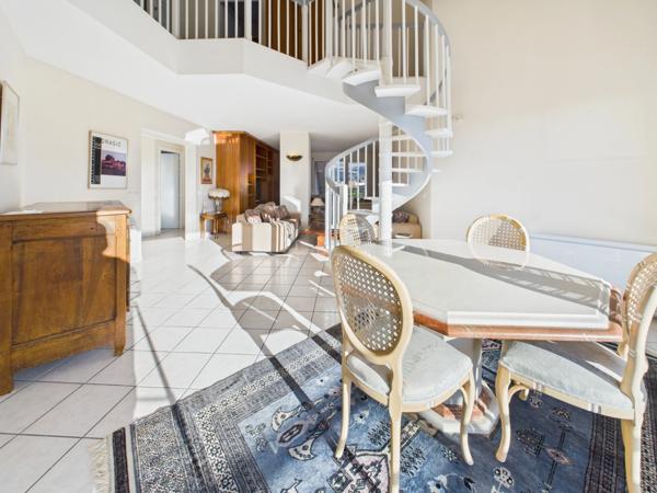 Haute Savoie (74), à vendre AMBILLY - Proche douane - Appartement T4 duplex attique