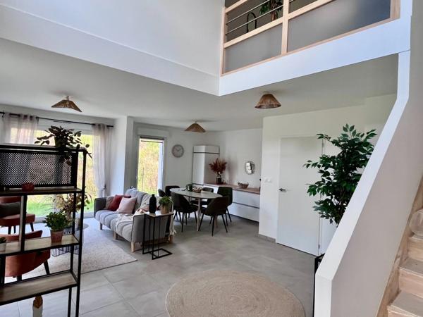 à vendre appartement duplex 100m² rez de jardin 5 pièces SCIEZ (74) parking et cave