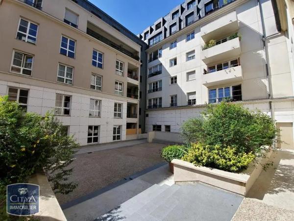 Appartement à louer 3 pièces 73.7m² Rouen (76000)