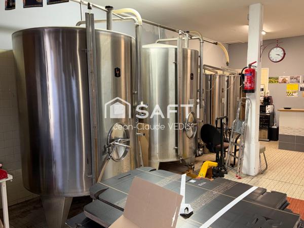 LOCAL COMMERCIAL , CAVE