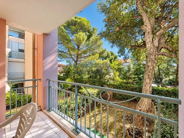 Vente                                                      Appartement
                        
                     2 pièces                      34 m2                     à Saint-Aygulf