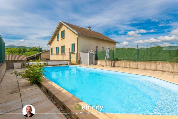 Maison
         5 pièces
        - 132 m² Exclusivité 320 000 € *