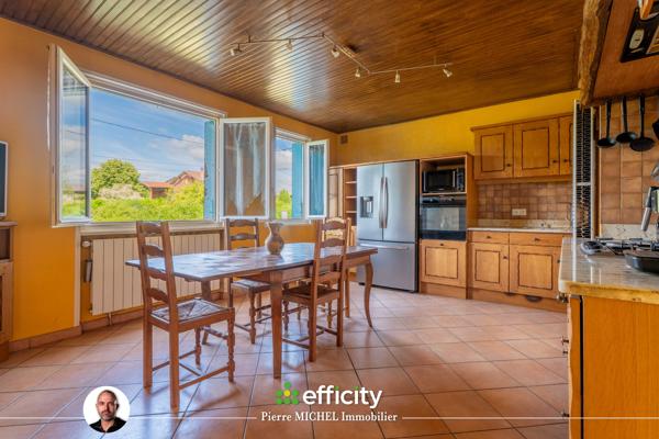 Maison
         5 pièces
        - 132 m² Exclusivité 320 000 € *