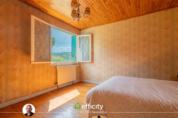 Maison
         5 pièces
        - 132 m² Exclusivité 320 000 € *