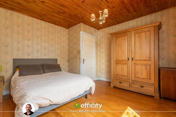 Maison
         5 pièces
        - 132 m² Exclusivité 320 000 € *