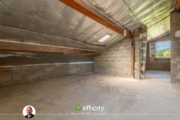 Maison
         5 pièces
        - 132 m² Exclusivité 320 000 € *