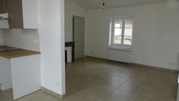 APPARTEMENT EN CENTRE VILLE AVEC 2 CHAMBRES