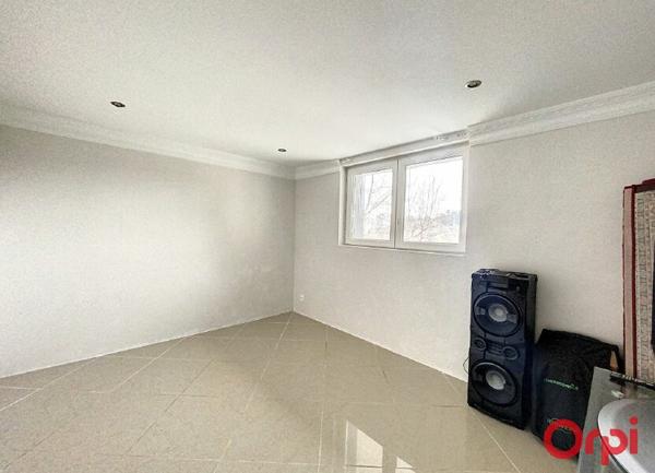 Maison à vendre    6 pièces •  Montluçon