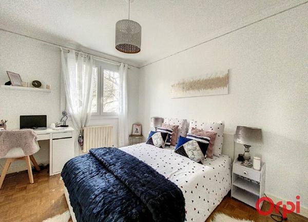 Maison à vendre    6 pièces •  Montluçon