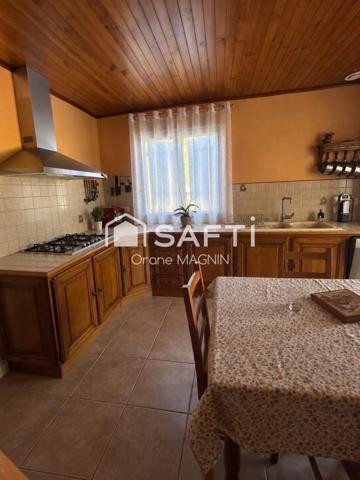 Maison familiale avec terrain arboré