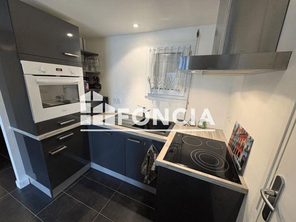 Location Appartement 2 pièces 35.89 m² - 12 RUE PROSPER MERIMEE Vannes 56000