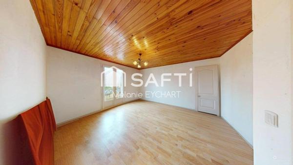 Charmante maison ancienne, au cœur d’un secteur calme et recherché près de Champniers.