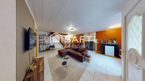 Charmante maison ancienne, au cœur d’un secteur calme et recherché près de Champniers.