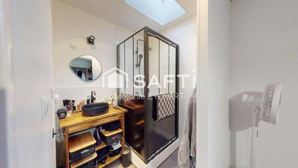 Charmante maison ancienne, au cœur d’un secteur calme et recherché près de Champniers.