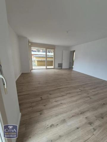 Appartement à louer 3 pièces 82.15m² Valenciennes (59300)