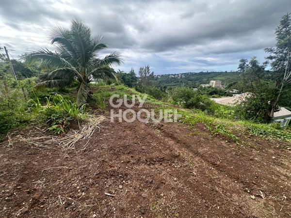 À VENDRE Terrain constructible de 576 m² à Saint-Bernard