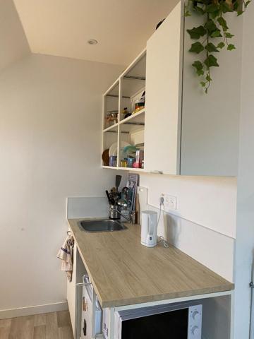 CHAMBRE DE 19 M² DANS UNE MAISON DE 132 M² - MEUBLEE