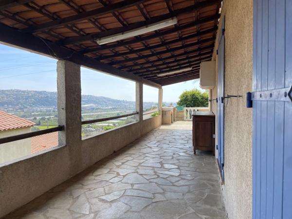 Maison à vendre 4 pièces SAINT LAURENT DU VAR (06)