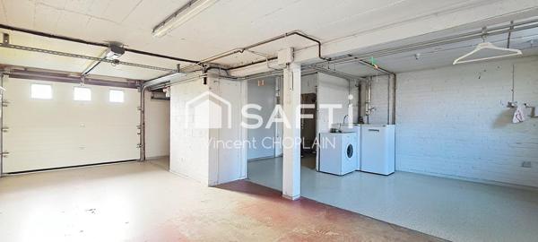 pharos, Bel-étage lumineuse, 3CH, garage jardin,135M², Métro Tram