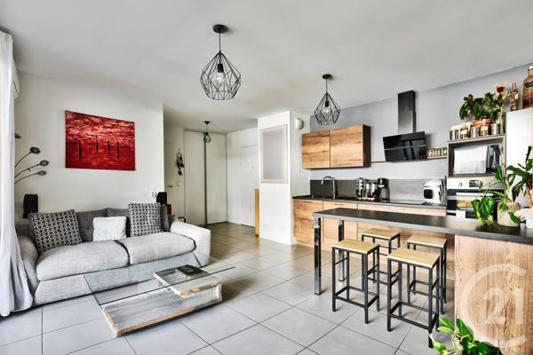 Appartement F3 à vendre  3 pièces - 62,20 m2 SATHONAY CAMP - 69