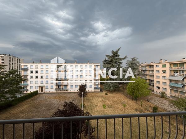 Location Appartement 2 pièces 40.64 m² - Imm.Le Luxembourg.Route de RUY Bourgoin Jallieu 38300