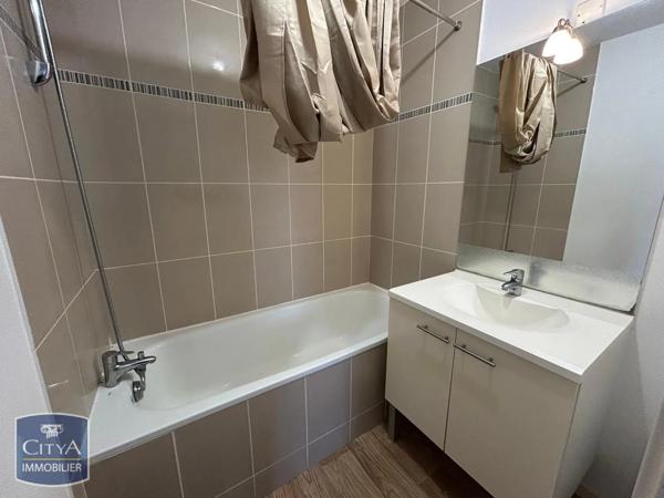 Appartement à louer 3 pièces 63.3m² Allonnes (72700)