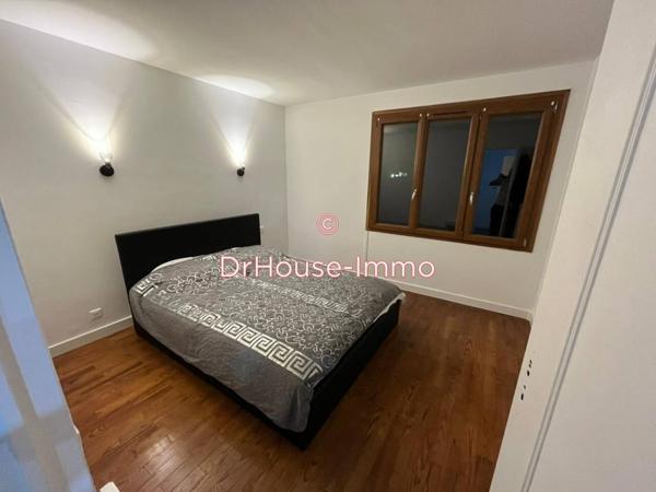 Immeuble à vendre 10 pièces de 185 m²