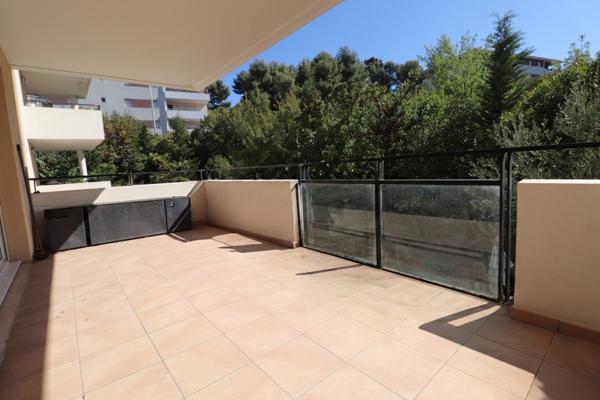 Marseille secteur La Croix Rouge, T3 avec grande terrasse et BOX...
