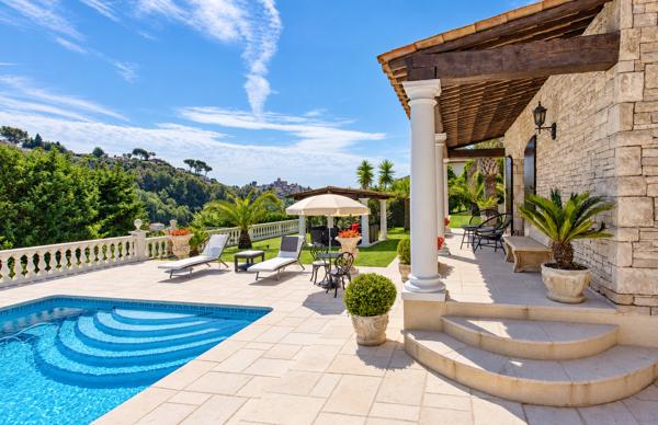 Vente Villa de luxe Cagnes-sur-Mer 5 Pièces 223 m²