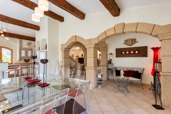 Vente Villa de luxe Cagnes-sur-Mer 5 Pièces 223 m²