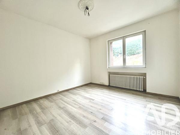 Maison à vendre 8 pièces 253 m² Le Chambon-Feugerolles