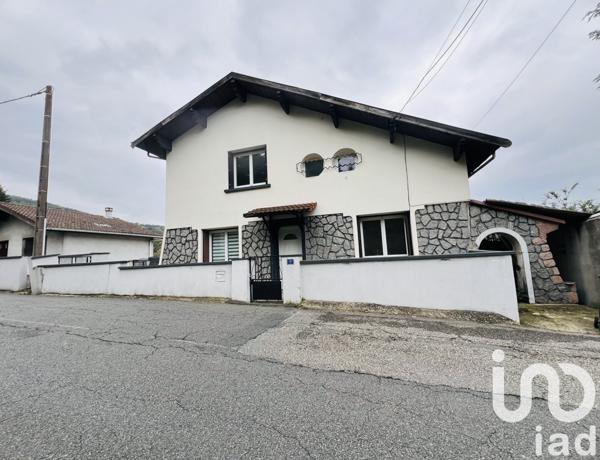 Maison à vendre 8 pièces 253 m² Le Chambon-Feugerolles