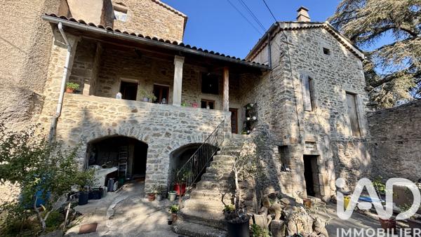 Maison à vendre 8 pièces 150 m² Saint-Étienne-de-Fontbellon