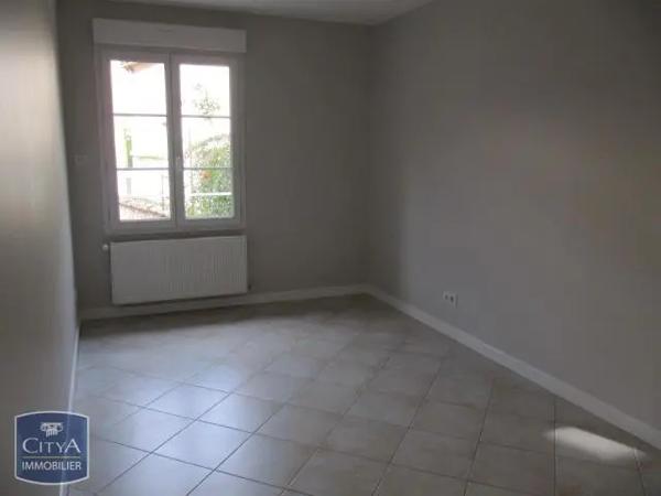 Appartement à louer 4 pièces 78.17m²