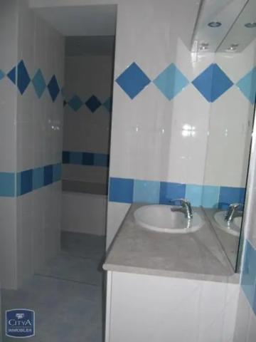 Appartement à louer 4 pièces 78.17m²