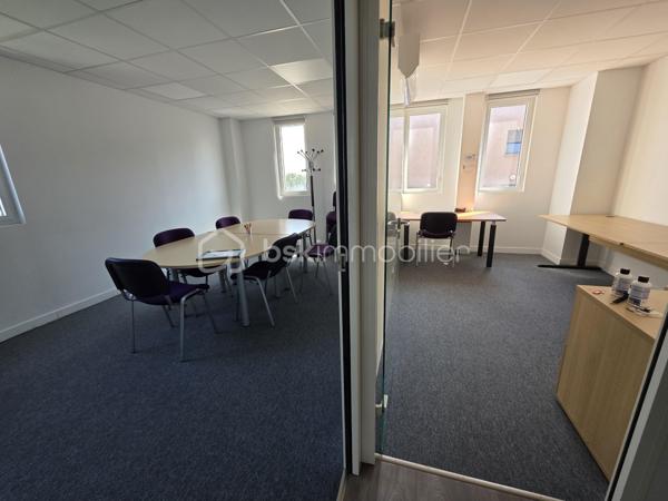 Bureau de 234 m²
