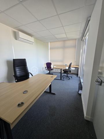 Bureau de 234 m²