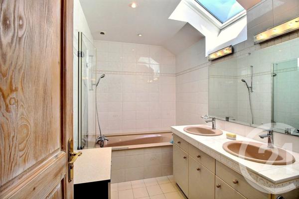 Maison à vendre  6 pièces - 138,40 m 2   AMBILLY  - 74